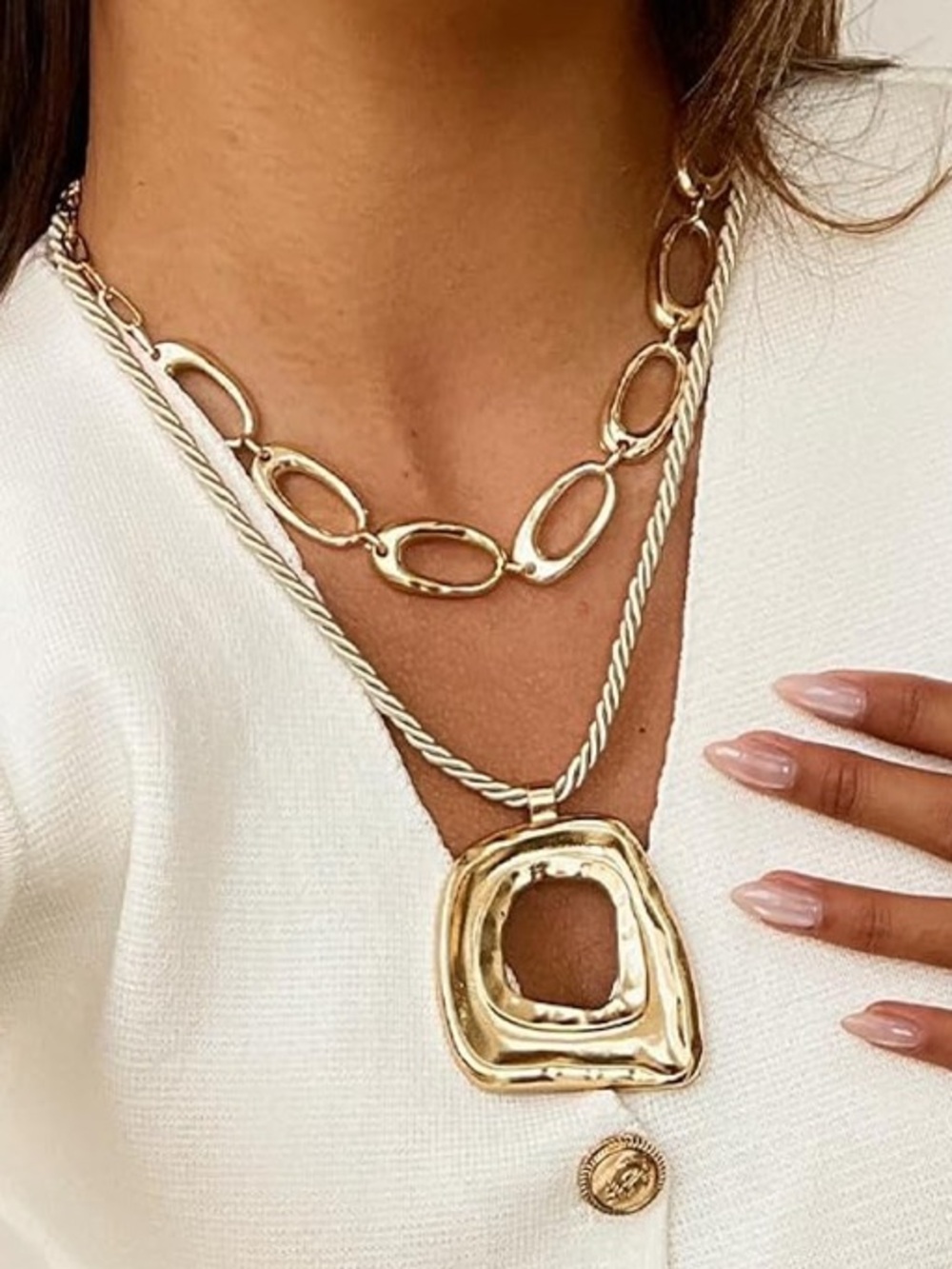 Anthropologie Gold Layered Oval Link Necklace with Sculpted Pendant - Picture 6 of 7